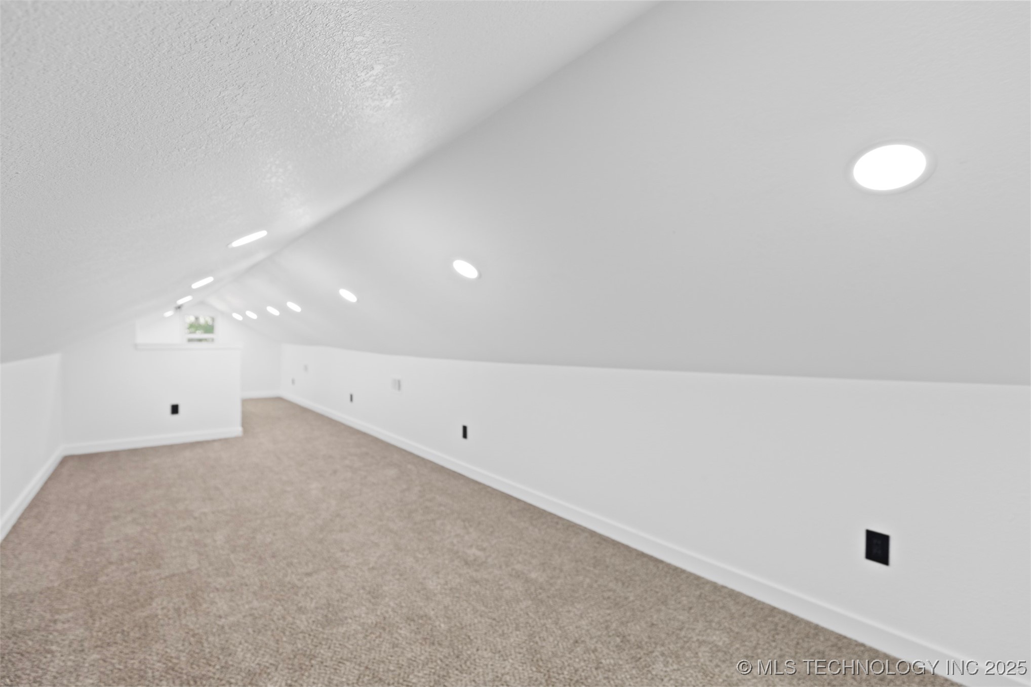 429 S 49th West Avenue Property Photo 12