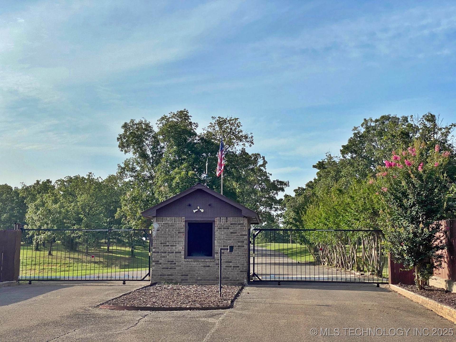 15739 W Forest Road Property Photo 11