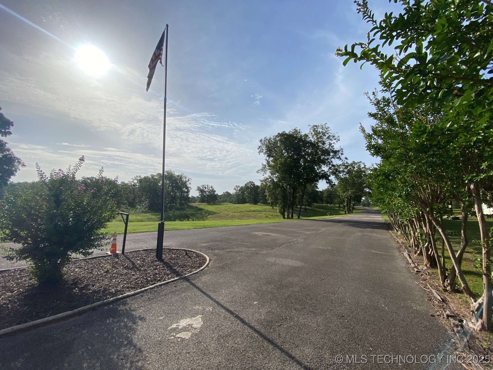 15831 W Dogwood Road Property Photo 12