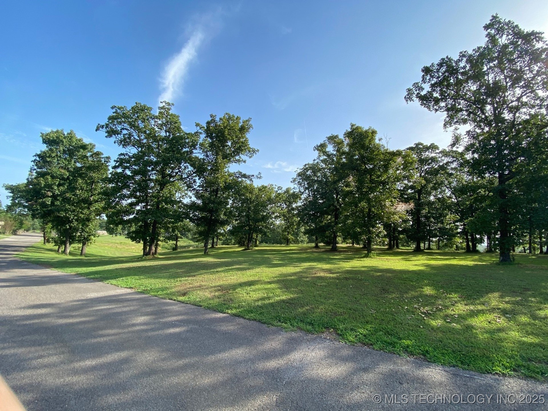 15831 W Dogwood Road Property Photo 17