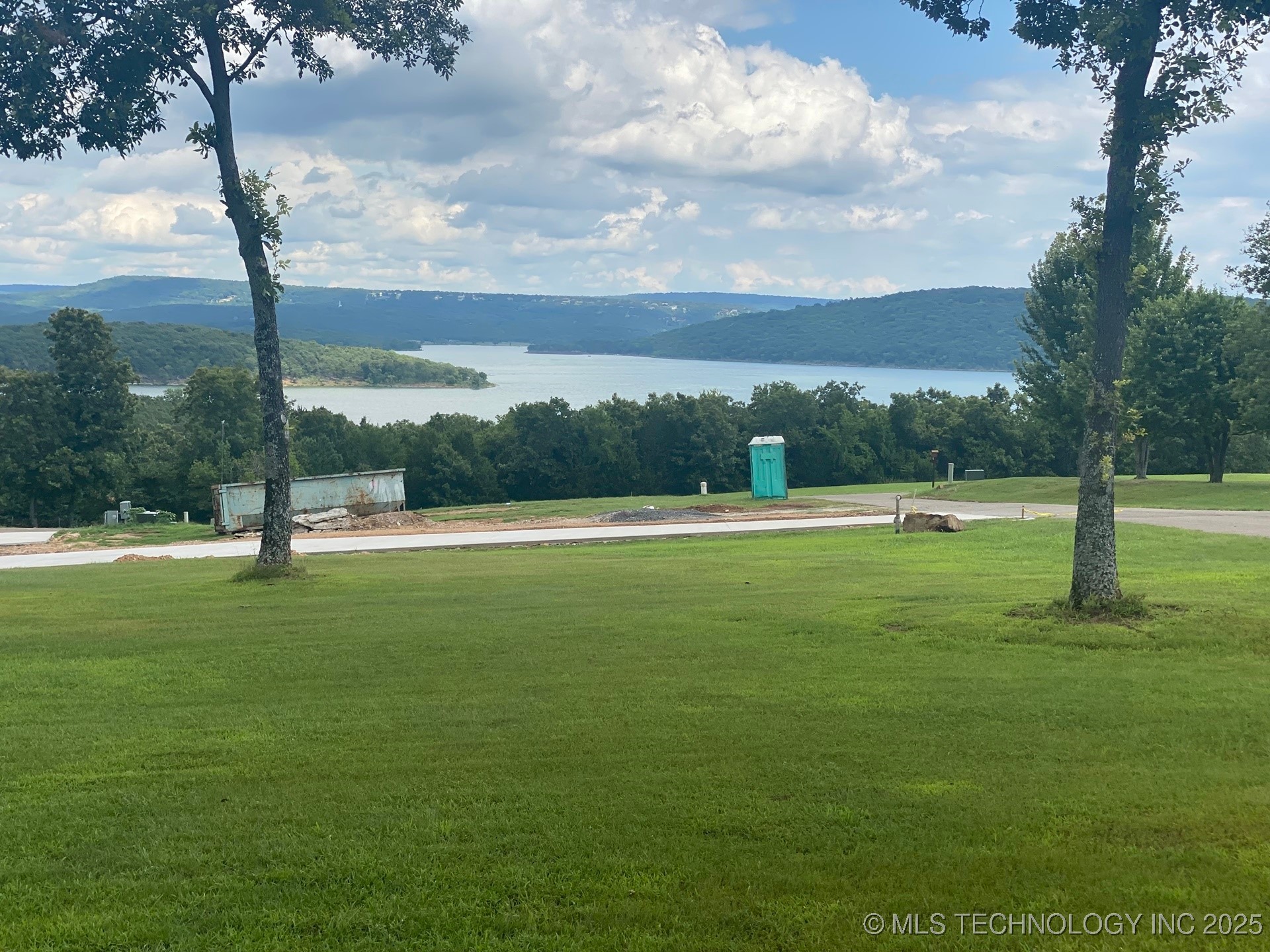 15894 W Hickory Road Property Photo 1