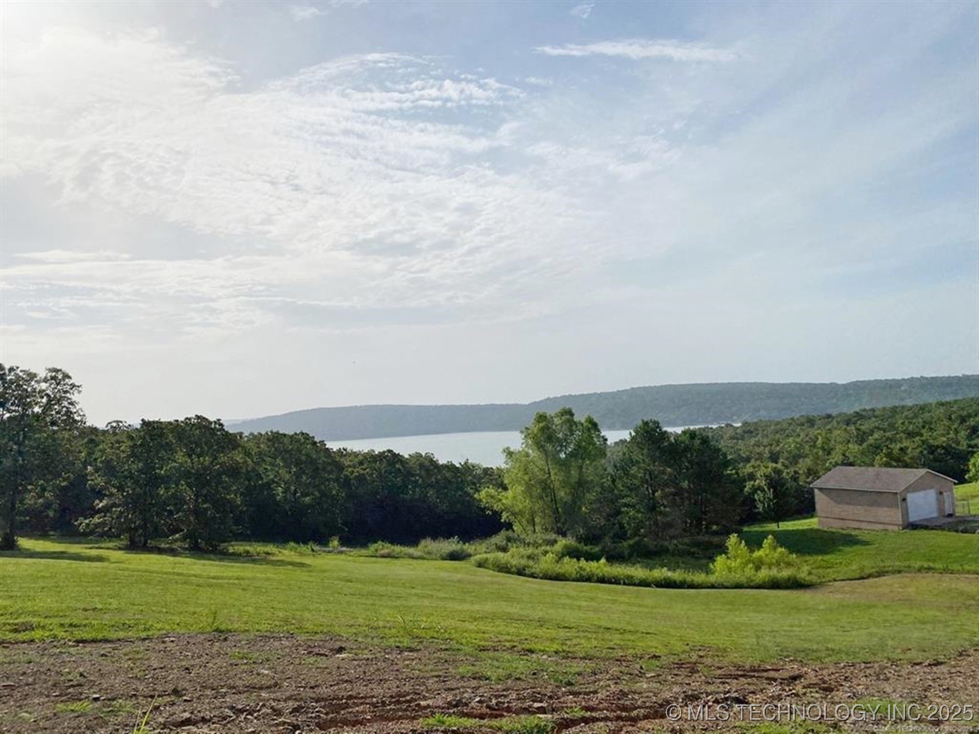 15818 W Forest Road Property Photo 21