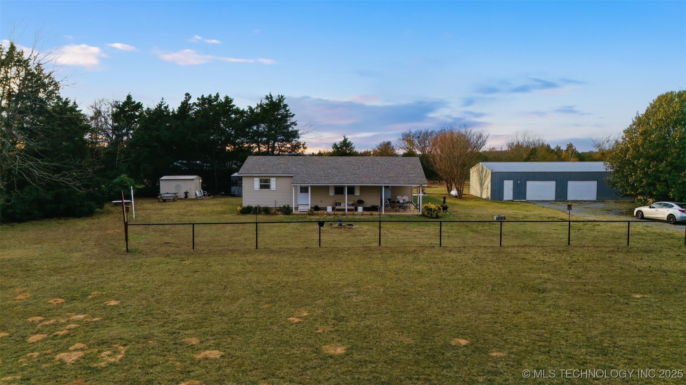 9699 County Road 3570 Property Photo 5