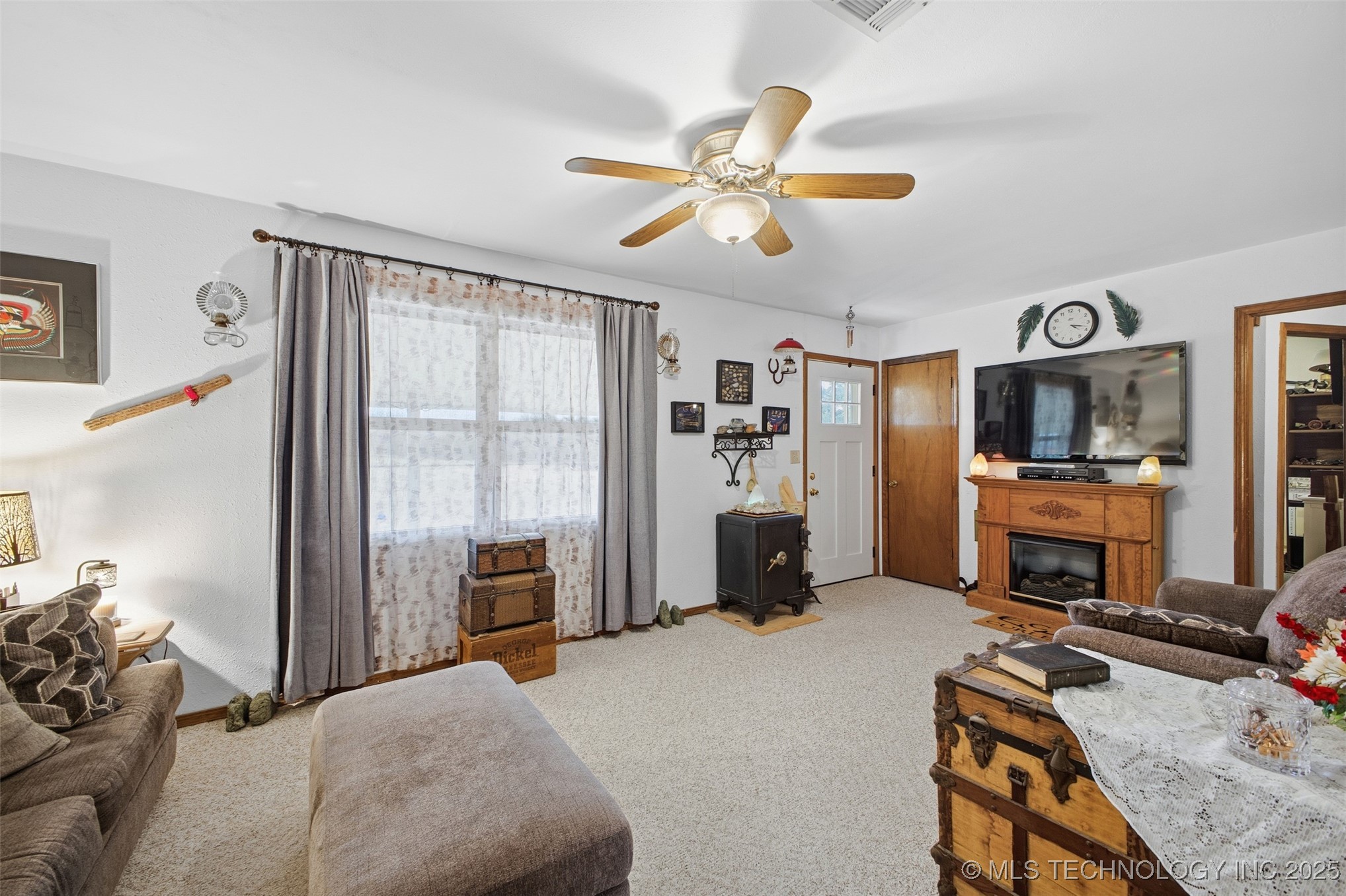 9699 County Road 3570 Property Photo 10