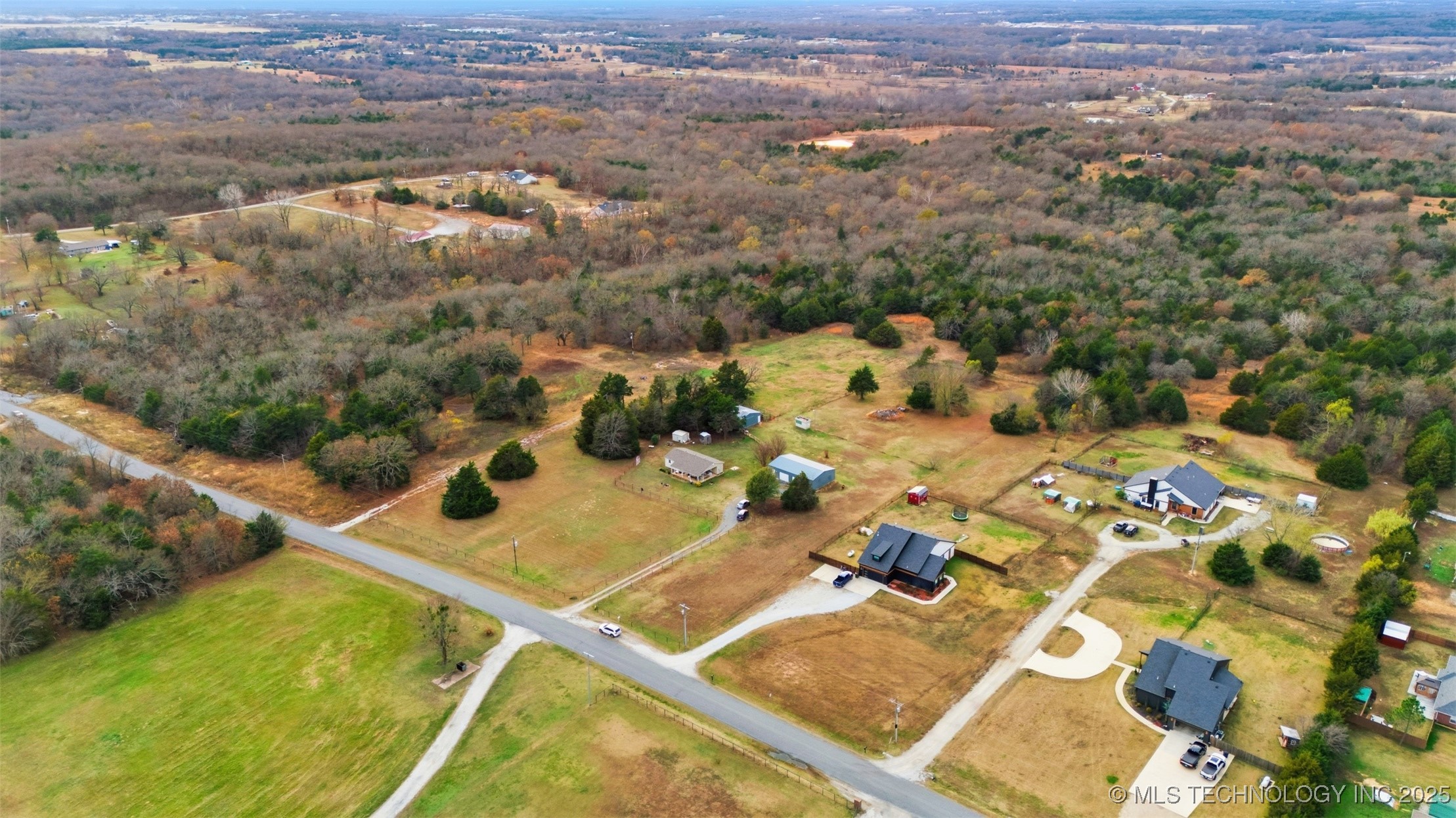 9699 County Road 3570 Property Photo 47