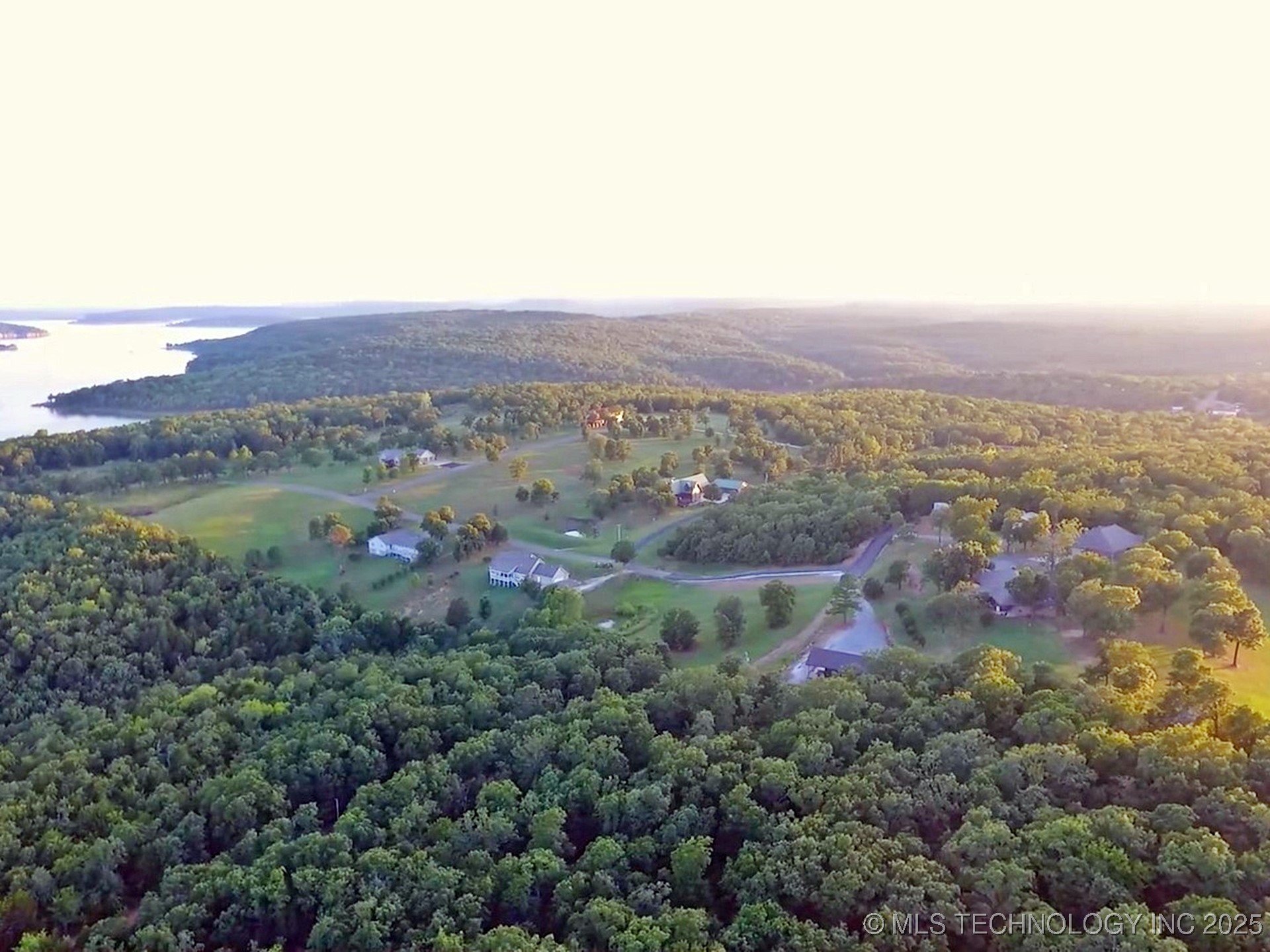 36120 S Magnolia Lane Property Photo 2