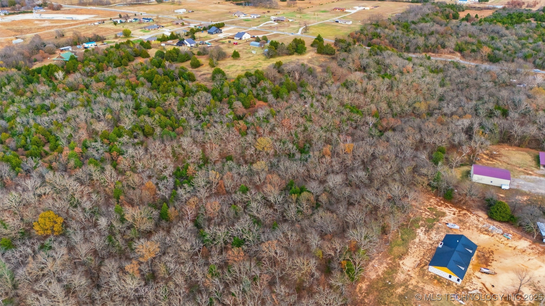 0001 County Road 3570 Property Photo 4