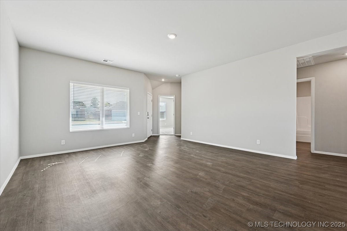 8419 E 162nd Place S Property Photo 9