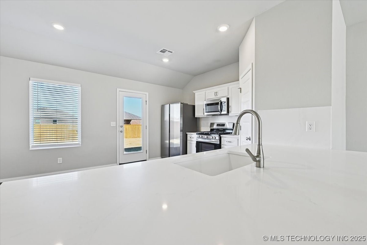 8419 E 162nd Place S Property Photo 12