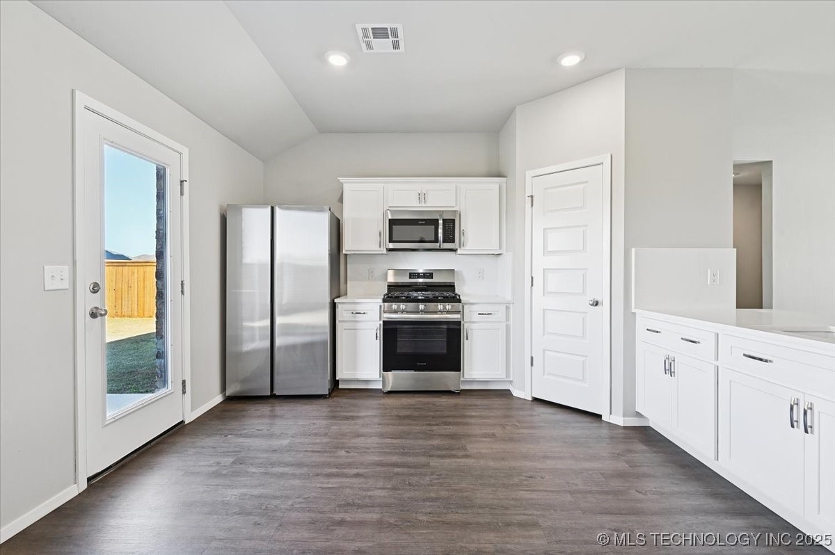 8419 E 162nd Place S Property Photo 14