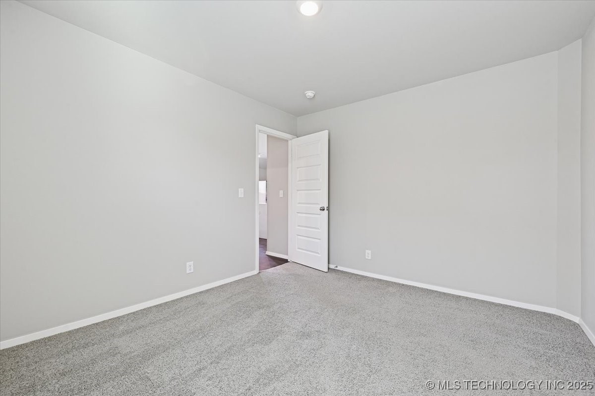 8419 E 162nd Place S Property Photo 27