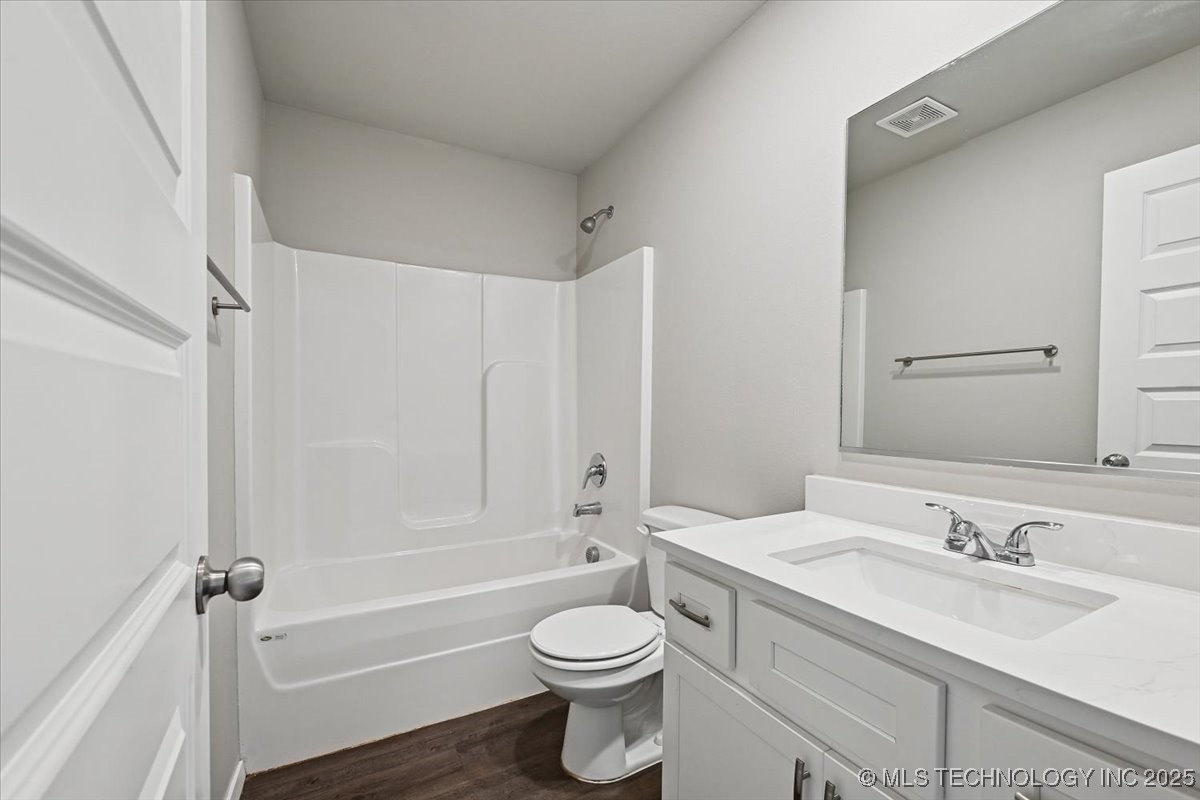 8419 E 162nd Place S Property Photo 28