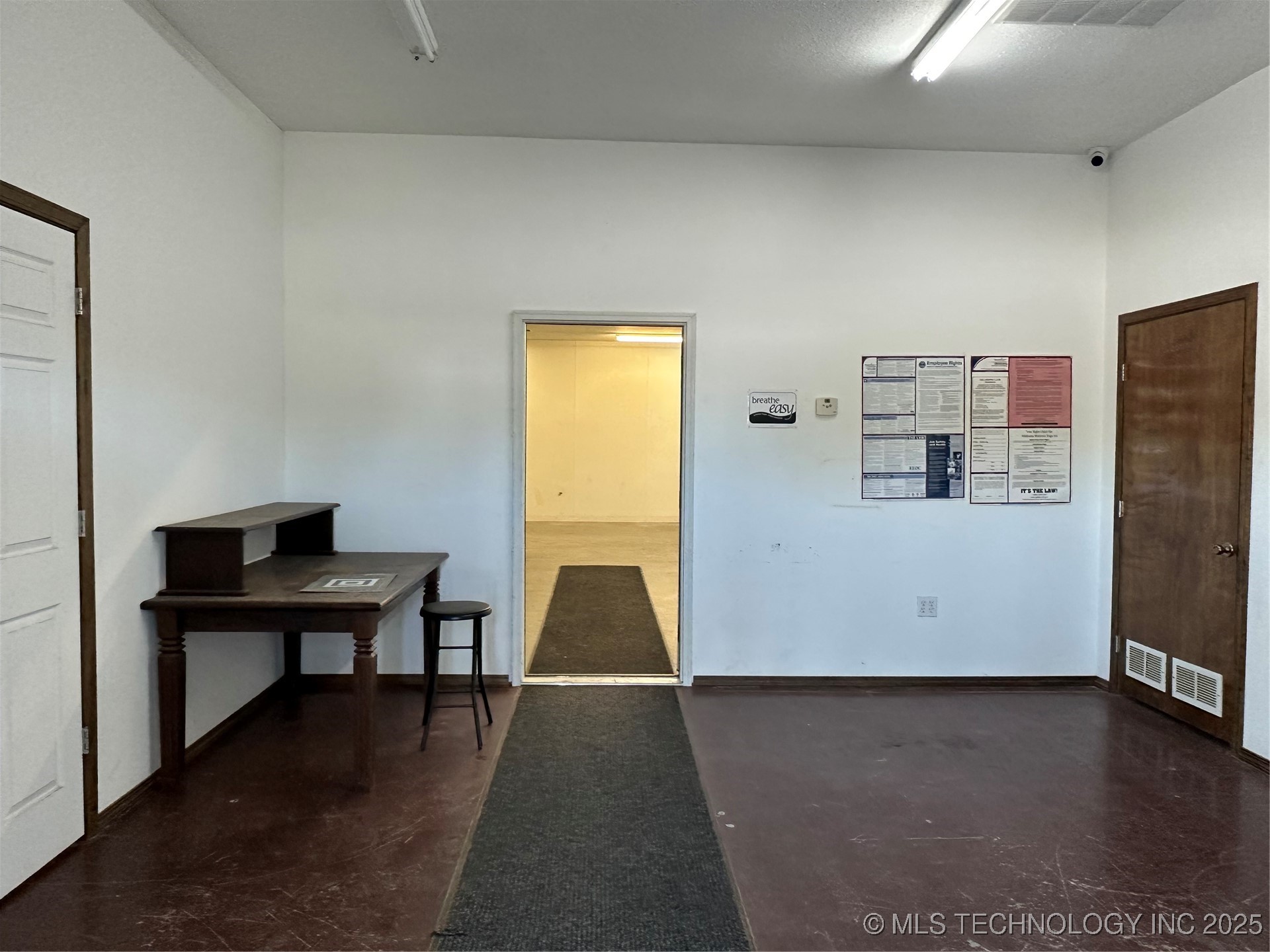 11148 State Hwy 99 Property Photo 3