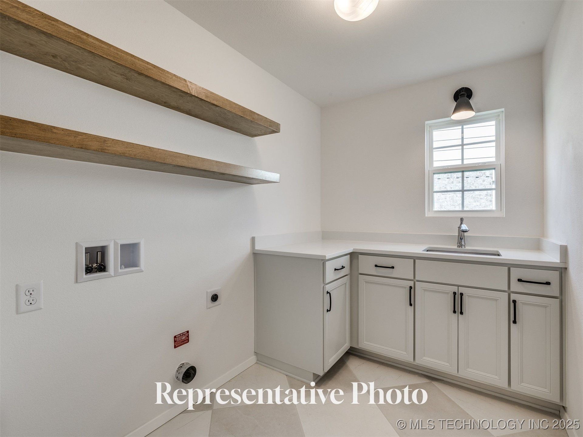 7514 E 90th Place North Property Photo 10