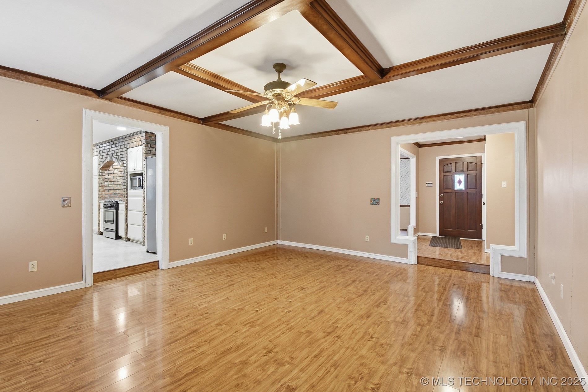 6526 S 111th East Avenue Property Photo 5