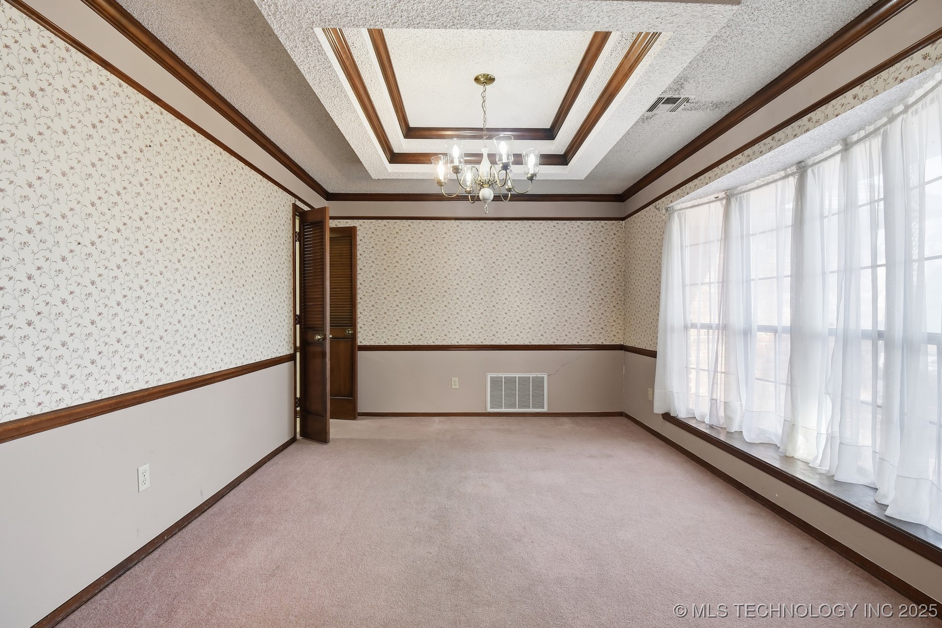 6526 S 111th East Avenue Property Photo 12