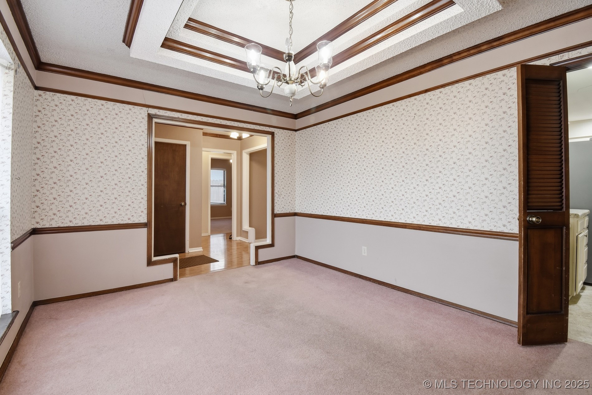 6526 S 111th East Avenue Property Photo 13