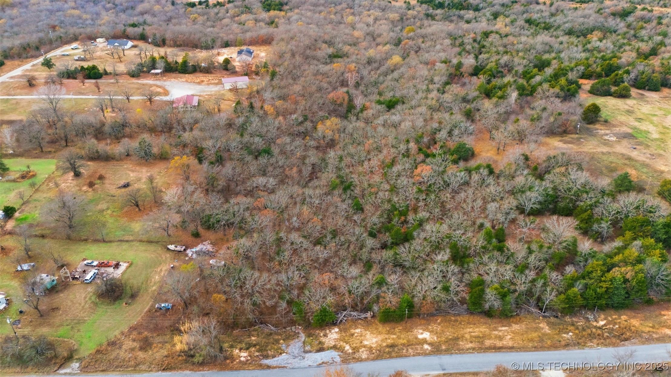 0005 County Road 3570 Property Photo 4