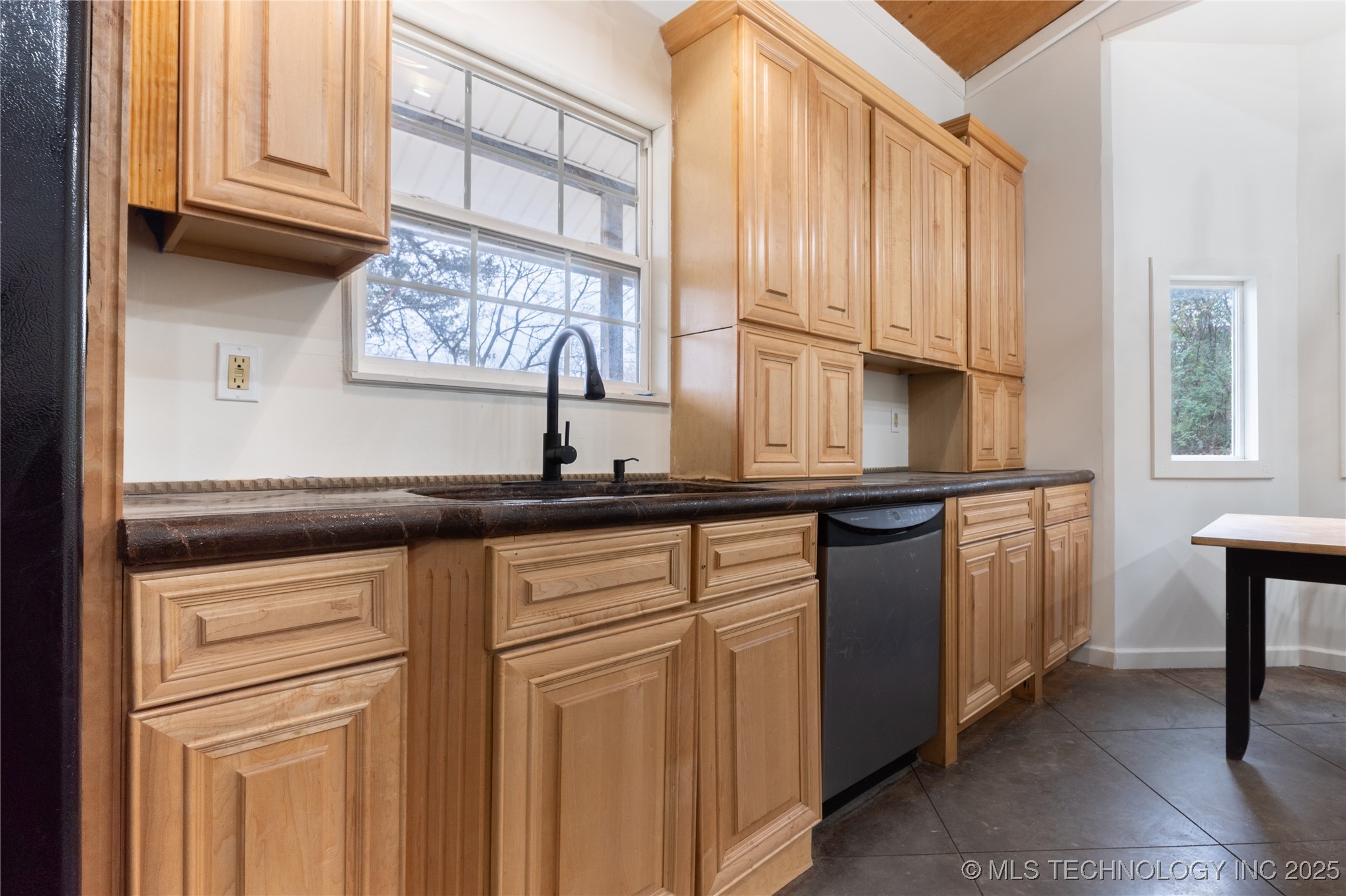 315 W Main Street Property Photo 9