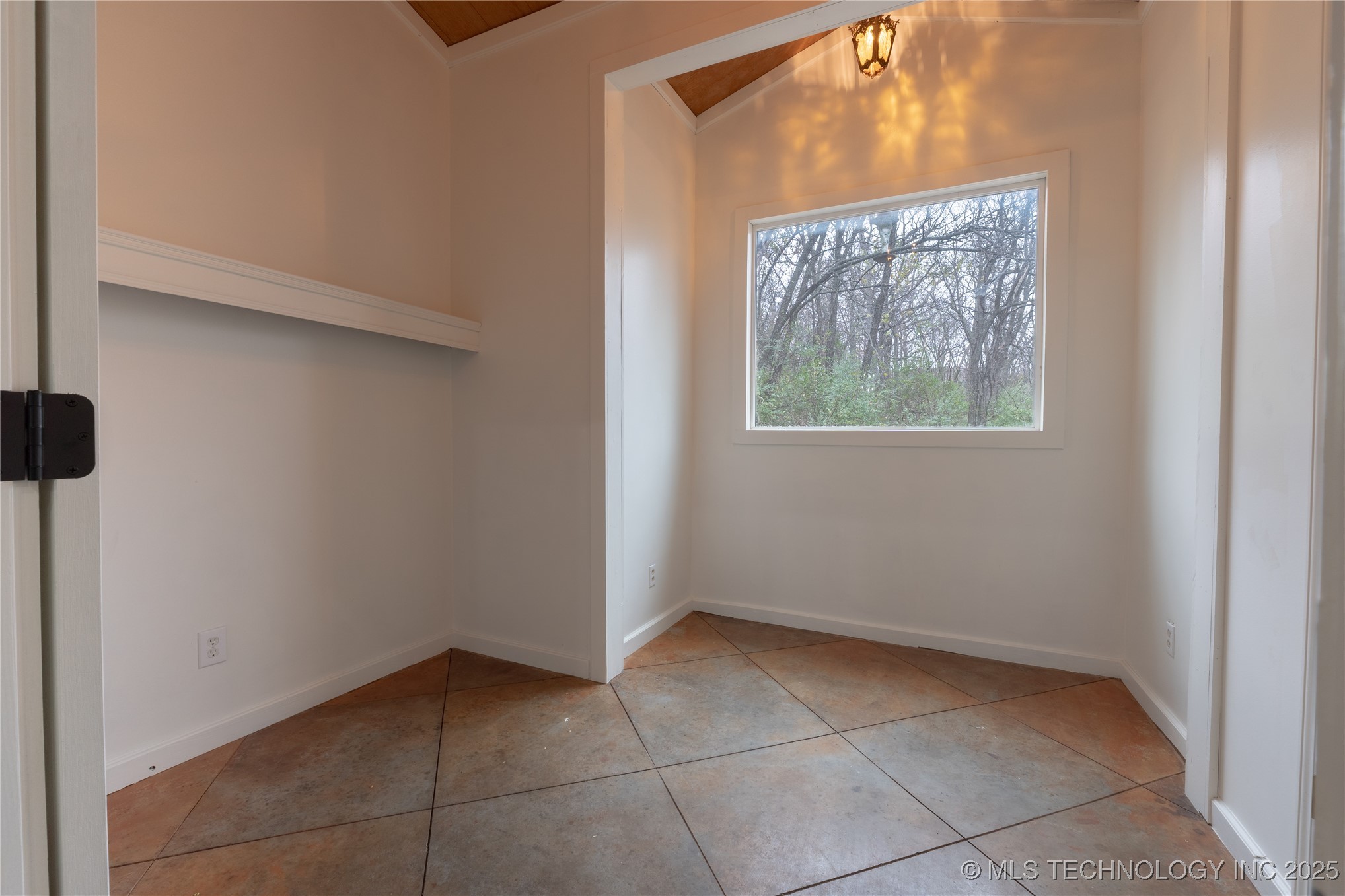 315 W Main Street Property Photo 12