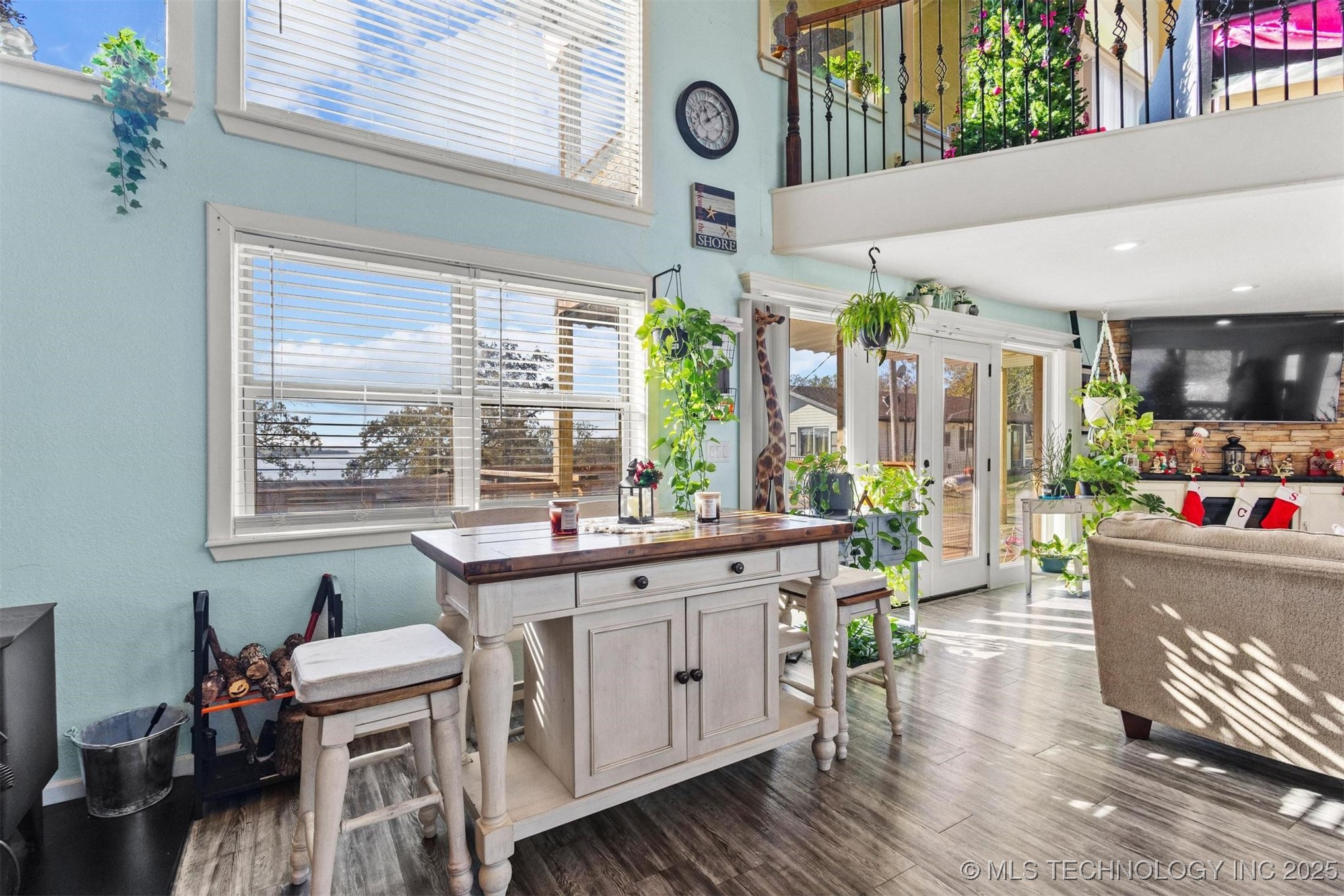 2451 E End Property Photo 7