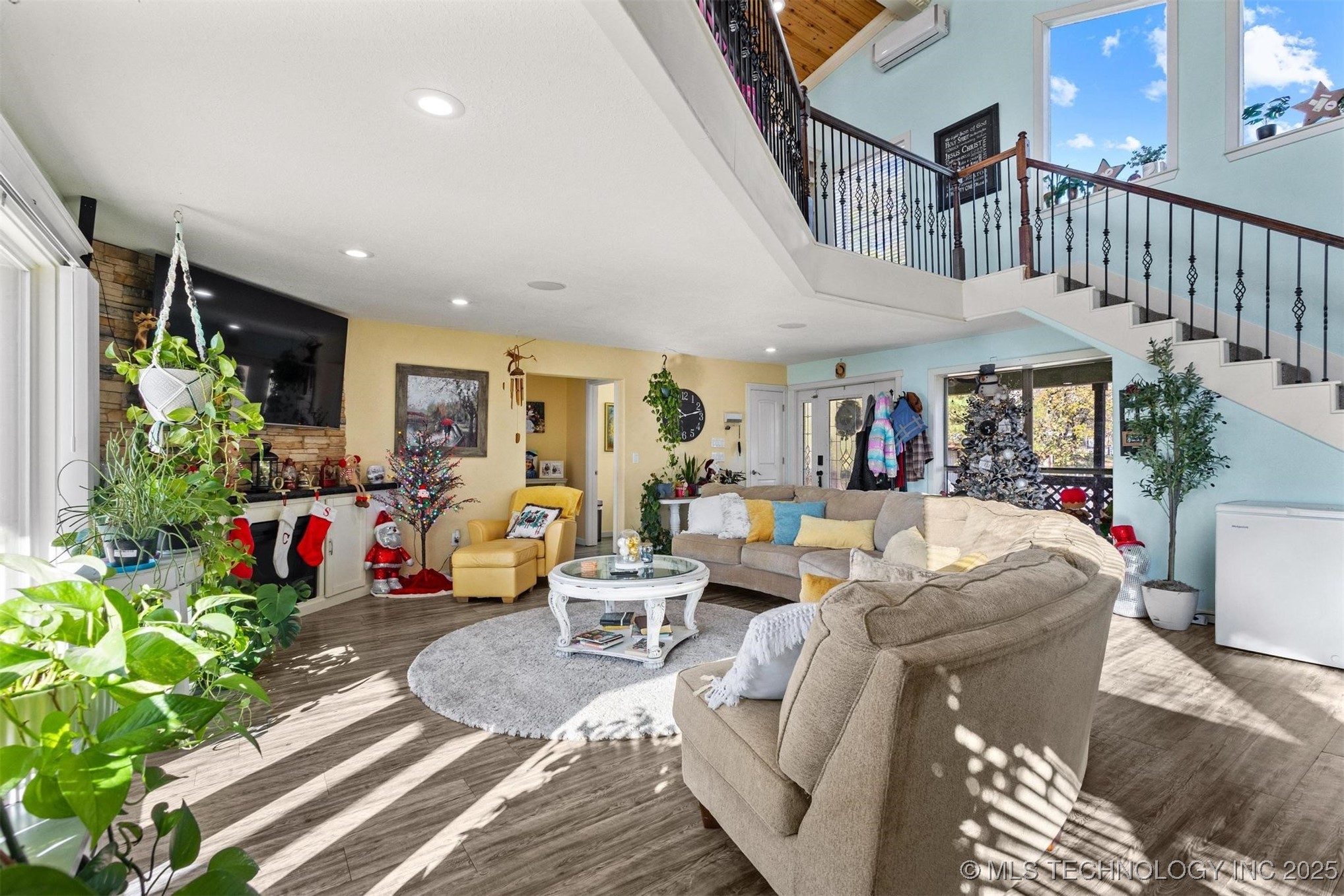 2451 E End Property Photo 16