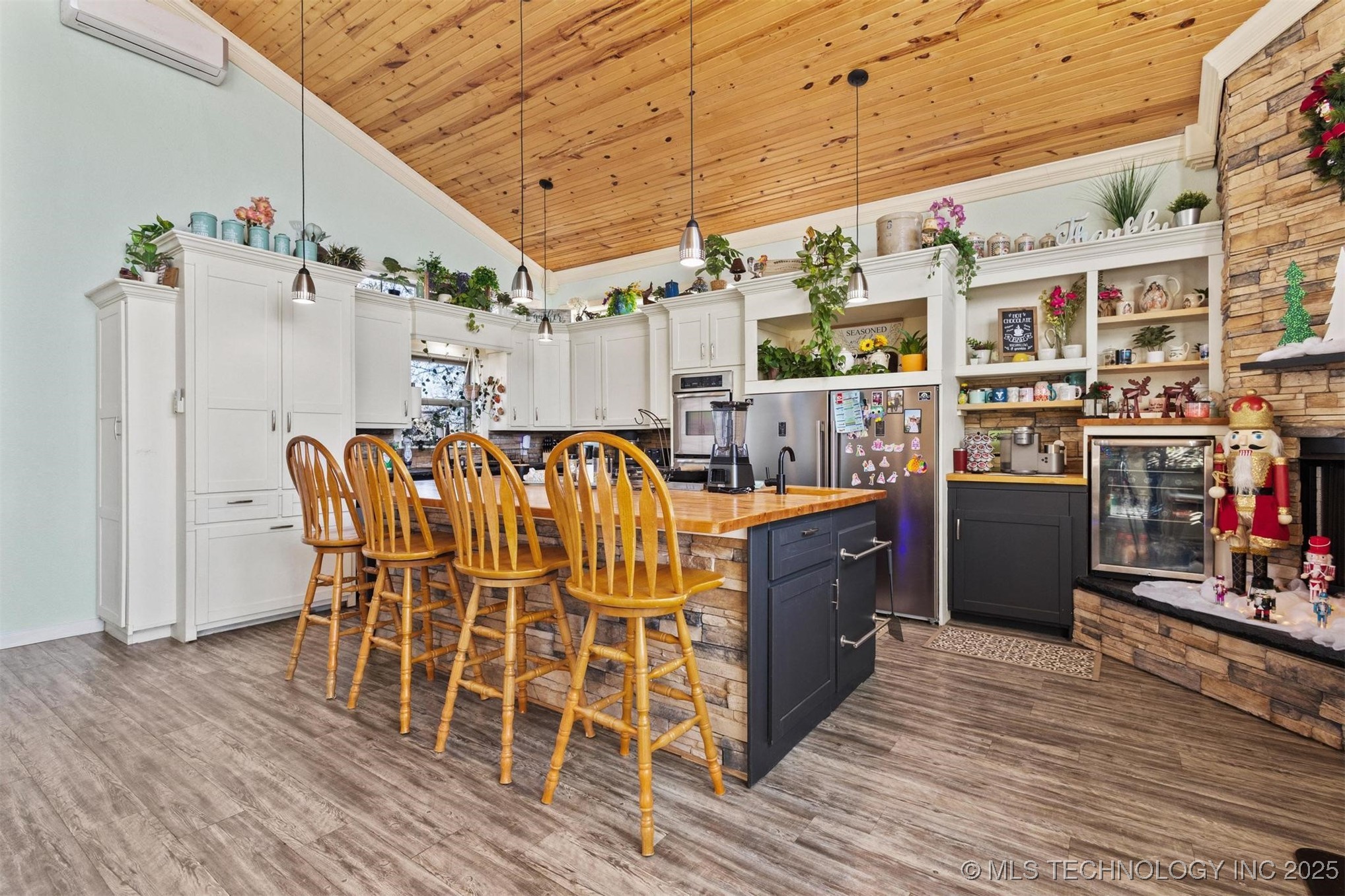 2451 E End Property Photo 19