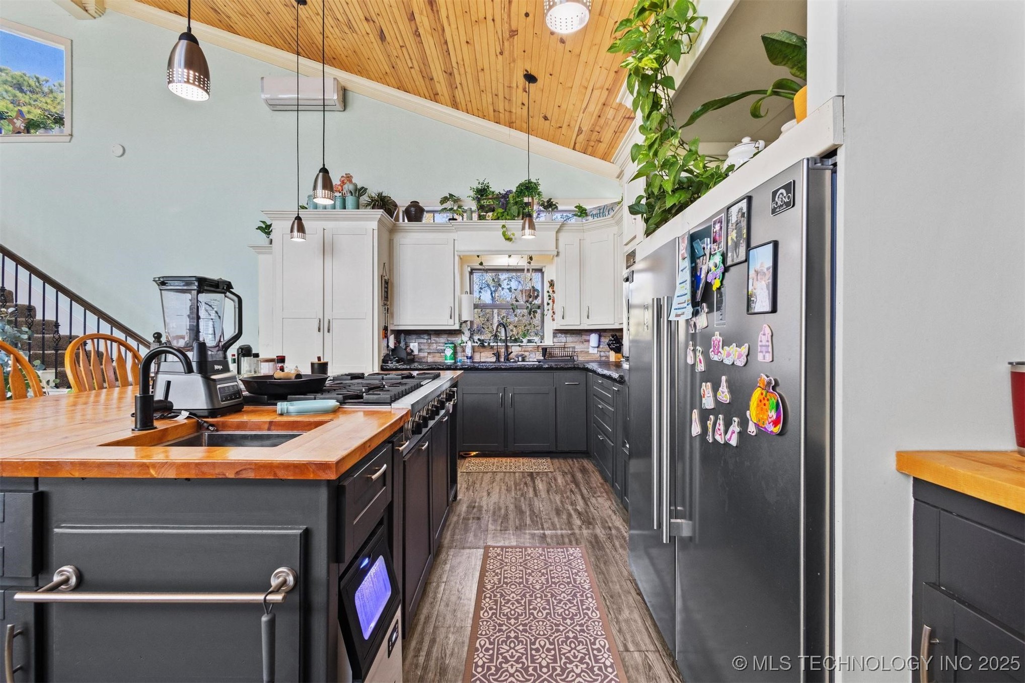 2451 E End Property Photo 21