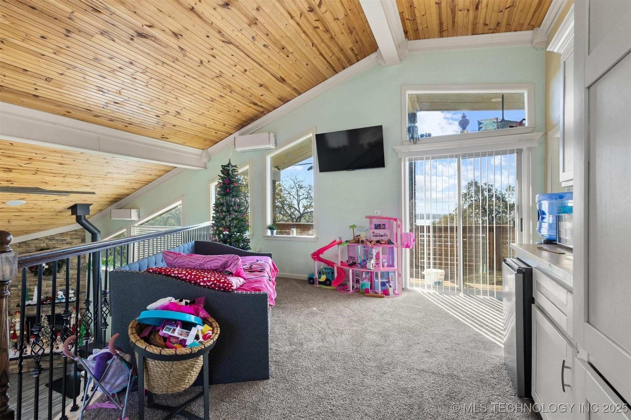 2451 E End Property Photo 32