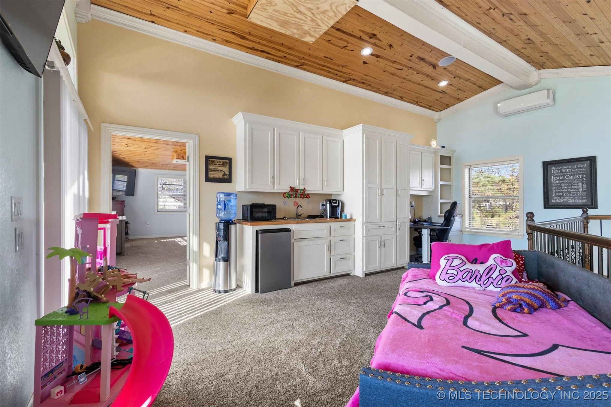 2451 E End Property Photo 34