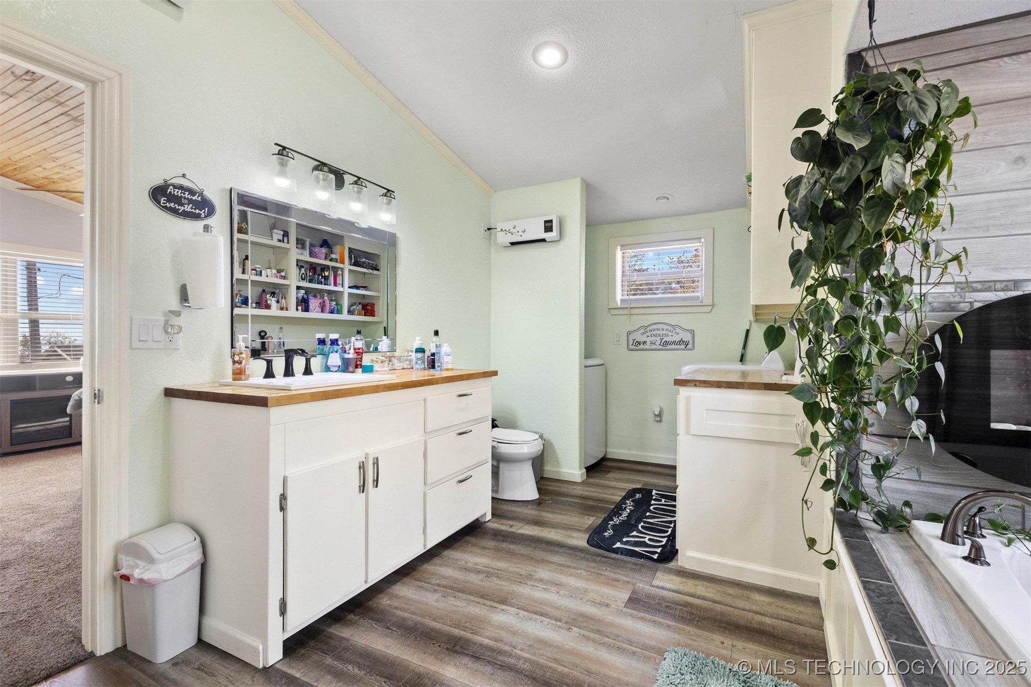 2451 E End Property Photo 39