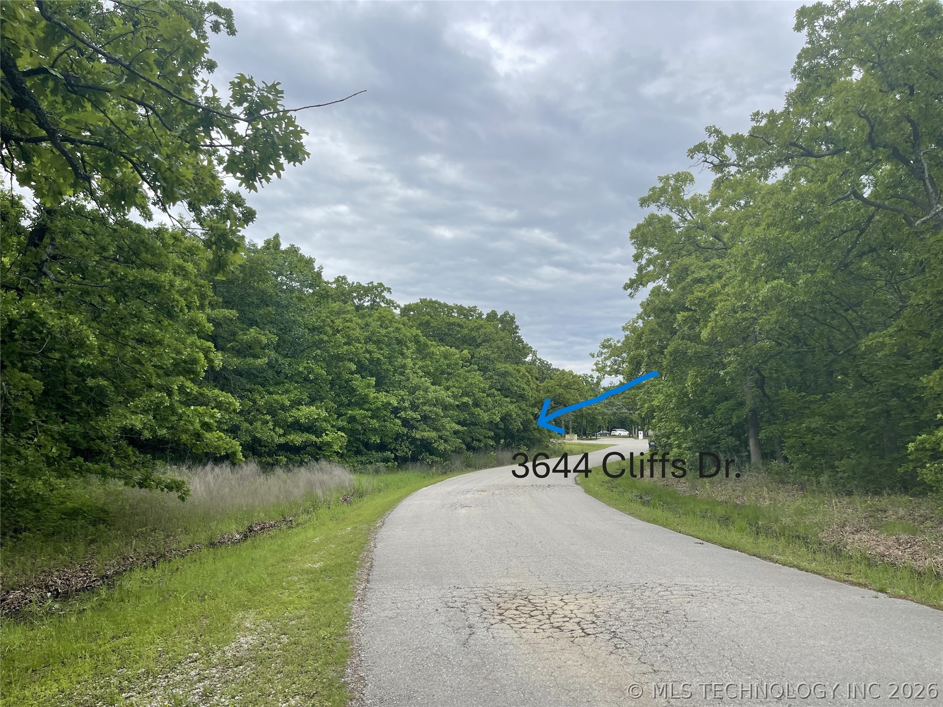 3644 Cliff Drive Property Photo 4