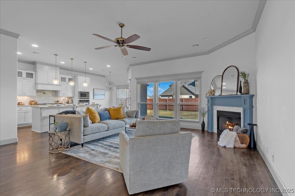 201 W 128th Place S Property Photo 9