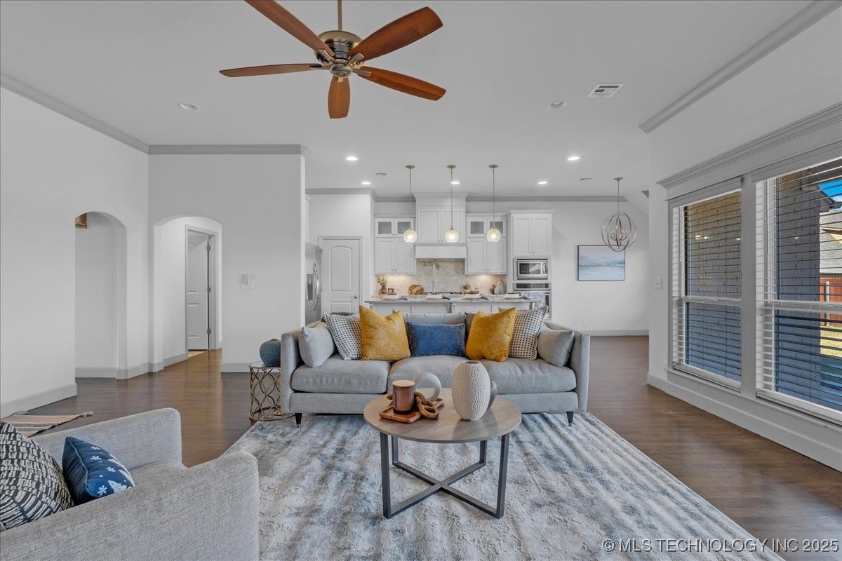 201 W 128th Place S Property Photo 10