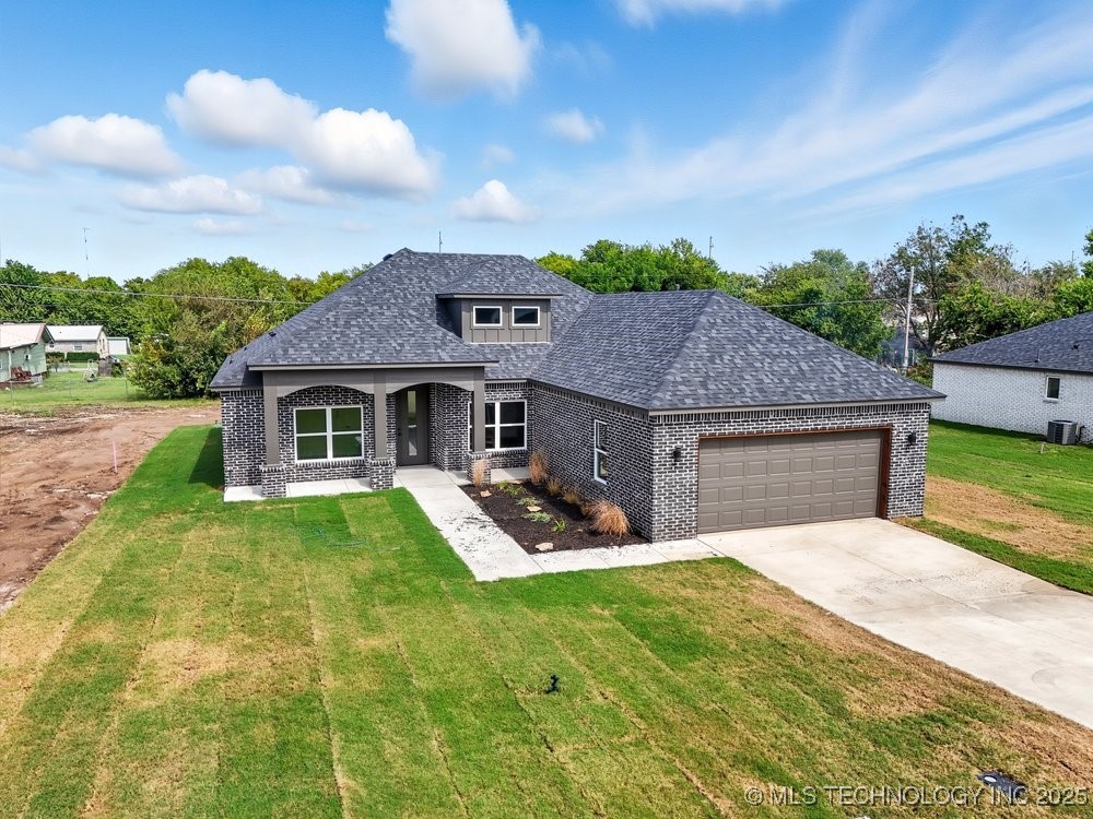 16103 E Oklahoma Street Property Photo 1