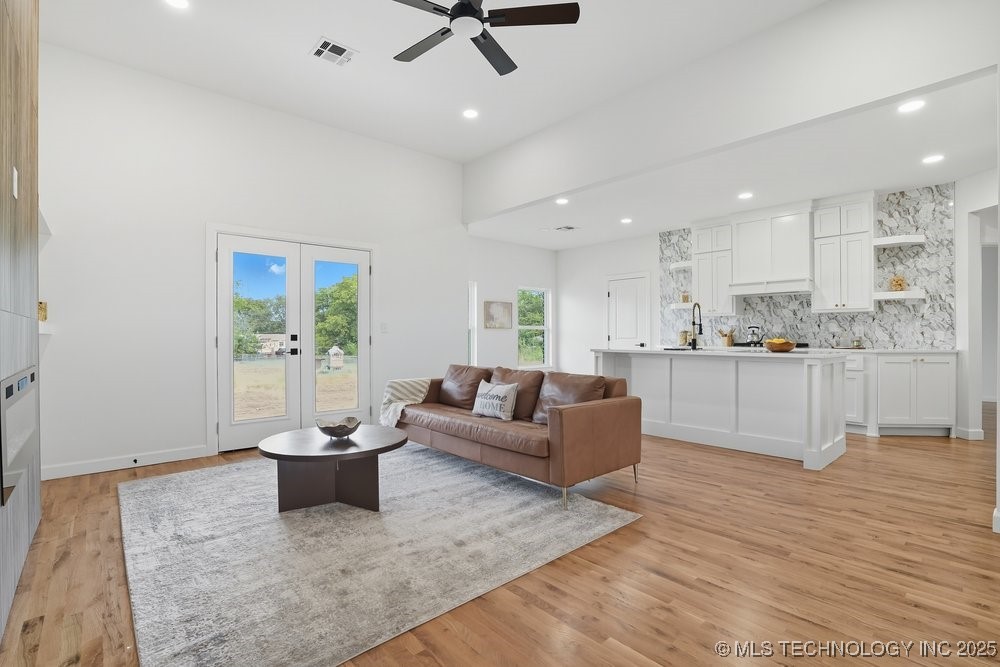 16103 E Oklahoma Street Property Photo 7