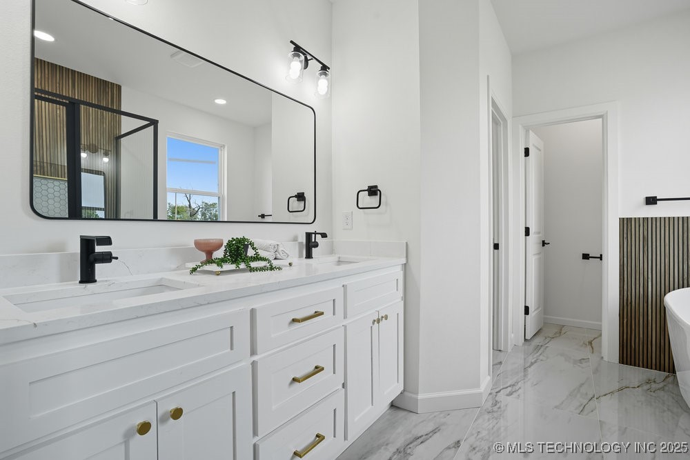 16103 E Oklahoma Street Property Photo 26