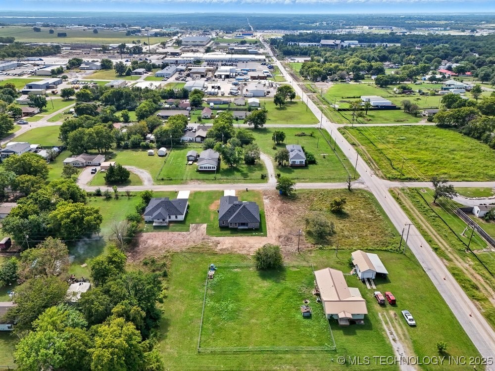 16103 E Oklahoma Street Property Photo 36