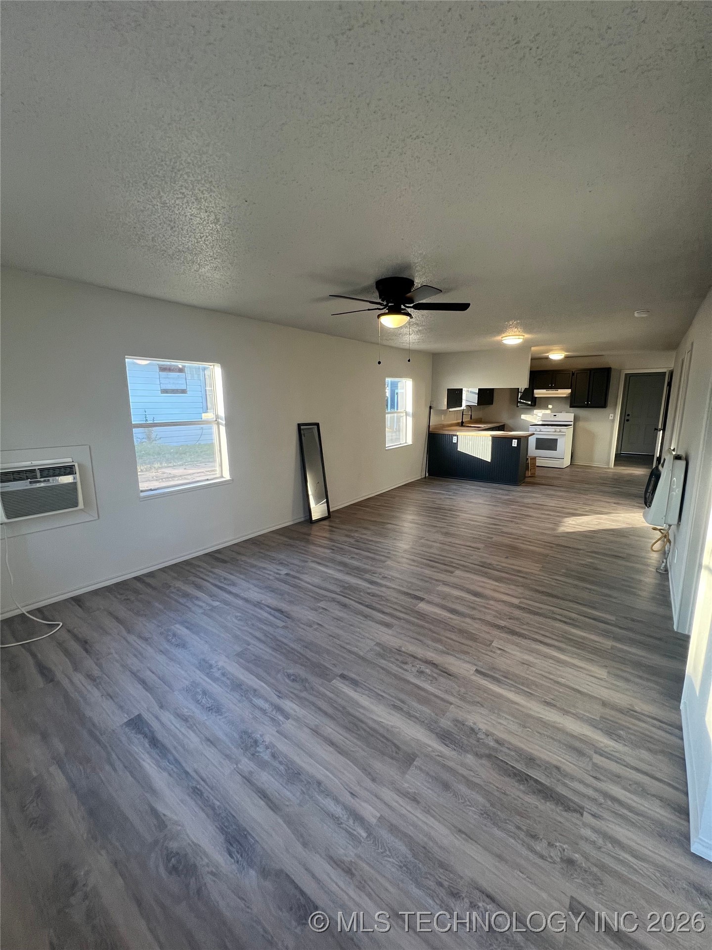 209 11th Avenue Nw Property Photo 2