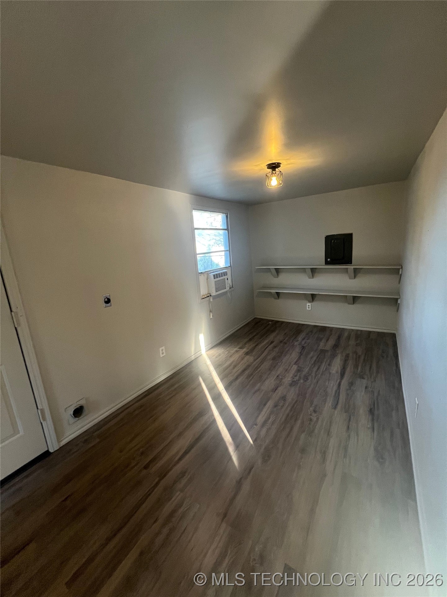 209 11th Avenue Nw Property Photo 8