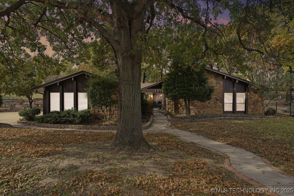 10162 S Marion Avenue Property Photo 1