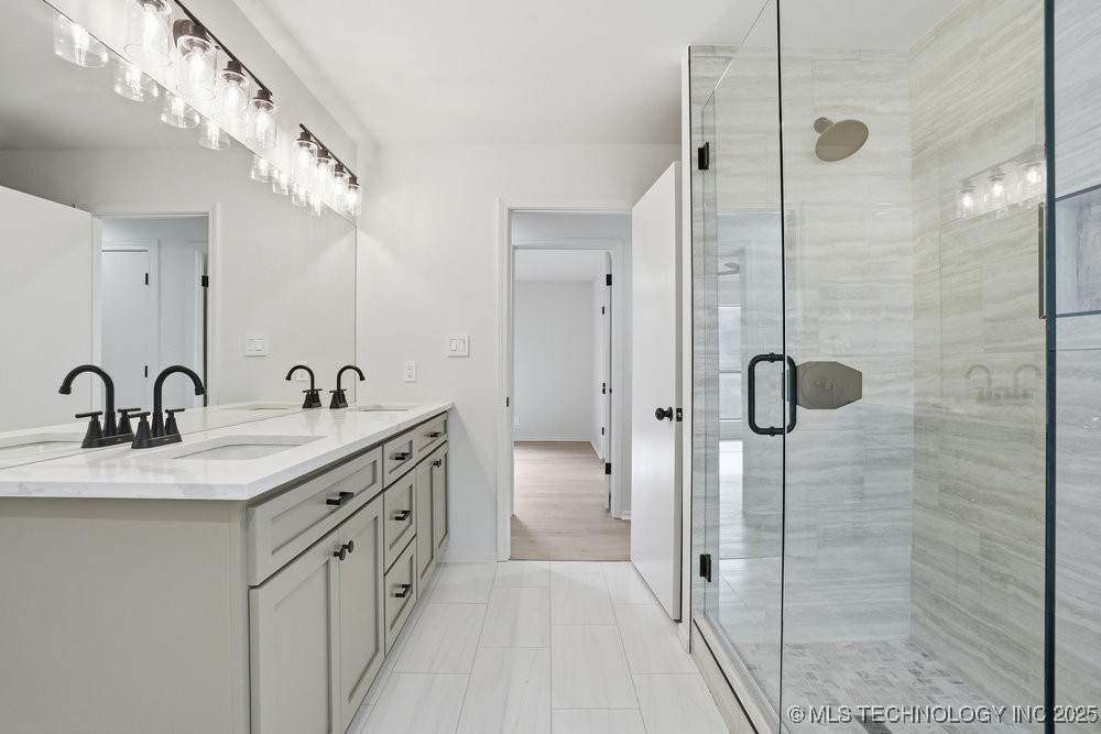 10162 S Marion Avenue Property Photo 3