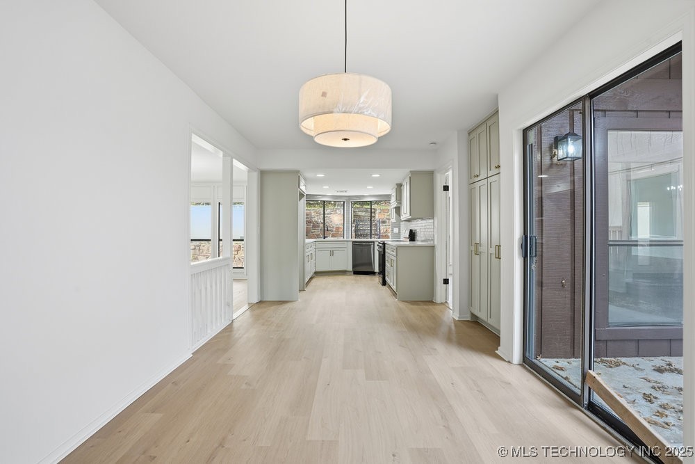 10162 S Marion Avenue Property Photo 6