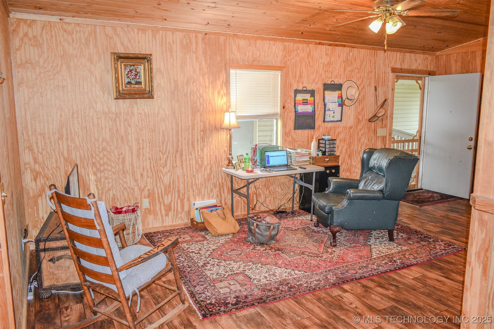 919 N 4210 Road Property Photo 3