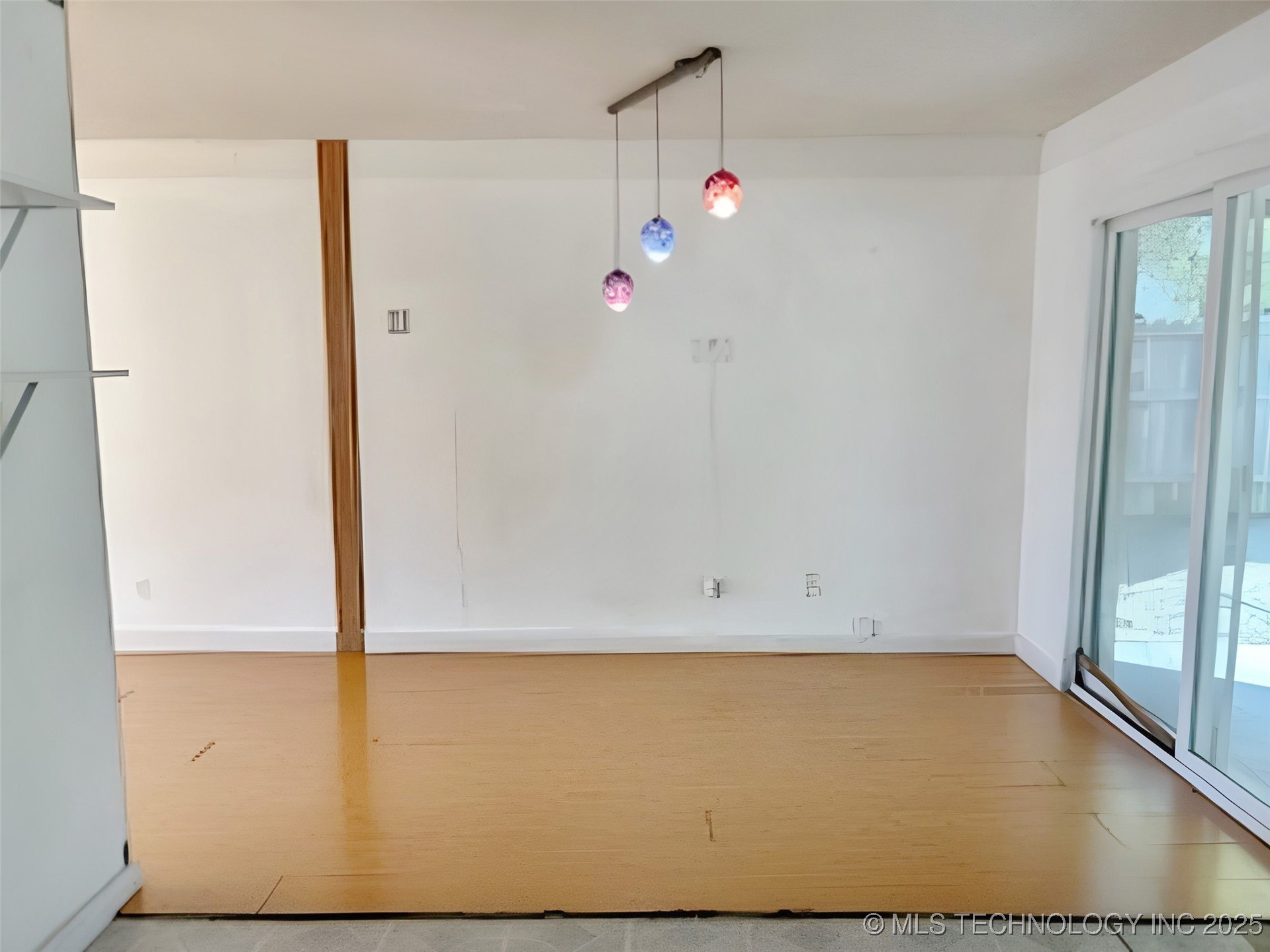 319 B Sw Property Photo 2