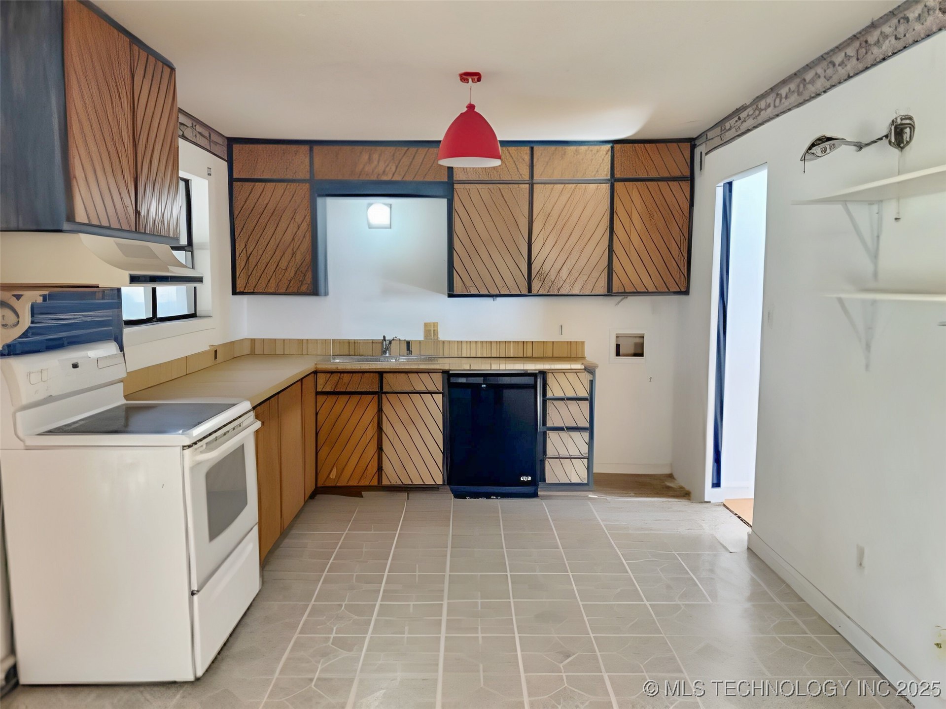 319 B Sw Property Photo 3