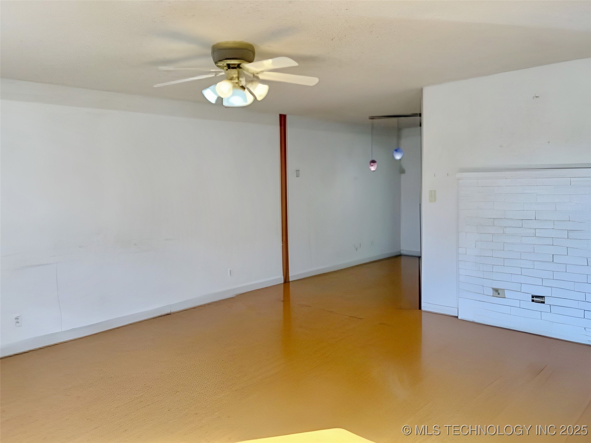 319 B Sw Property Photo 4