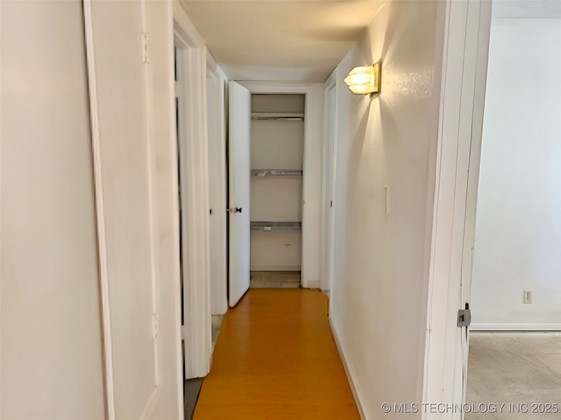 319 B Sw Property Photo 9