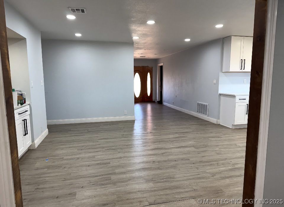 500 E Iowa Property Photo 3