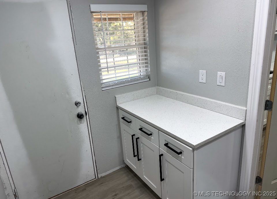 500 E Iowa Property Photo 4